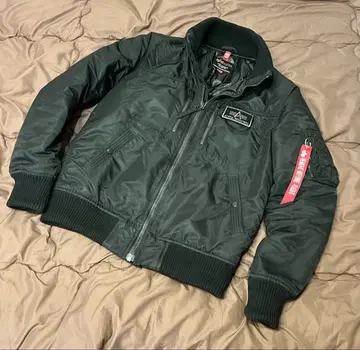 빨간색 택 ALPHA INDUSTRIES MA-1 플라이트 L 블랙