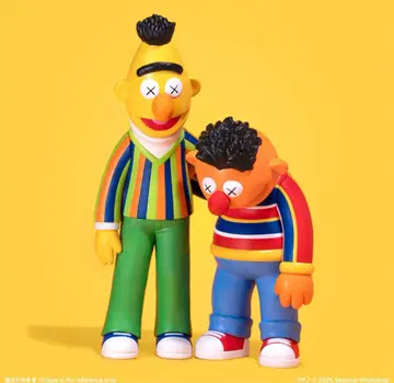 Kaws x 세서미 스트릿 버트 & 어니