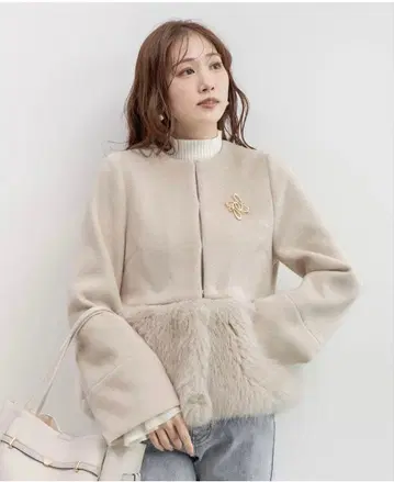 RANDA 2WAY 인조 모피 숏 자켓