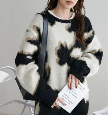 새상품 Discoat 디스코트 오버 사이즈 니트 블랙 계열