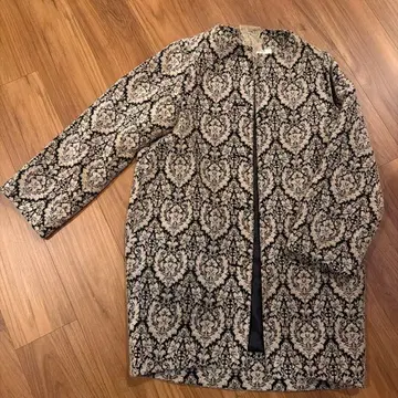 다마스크 무늬 노카라 자켓