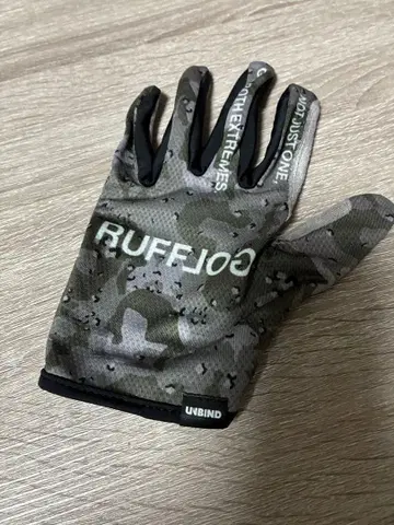 RUFFLOG 라프로그 그로브