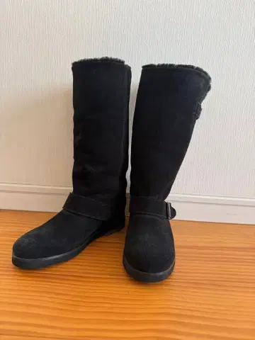 새상품 블랙스 스웨이드 롱 부츠 버클 포함 36. 이탈리아 23.5 23