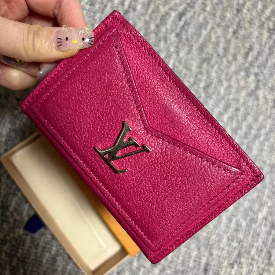 Louis Vuitton Lock Me Card Holder