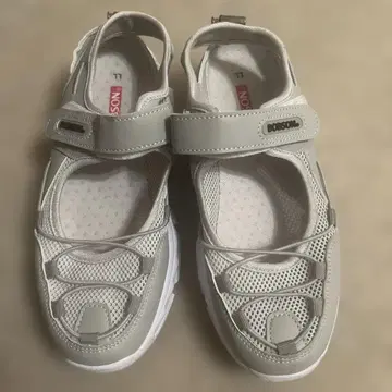 BOBSON 그레이 샌들 LL