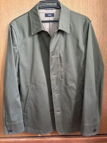 SHIPS 올리브 버튼 부착 자켓