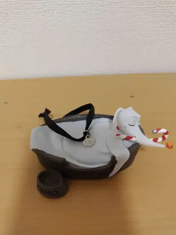 2018년 디즈니 스토어 오너먼트 제로