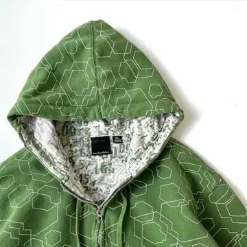 기하학 패턴 그린 후드 부착 후드티