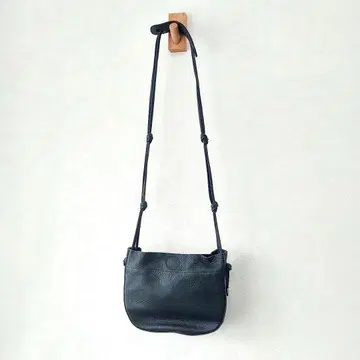 새상품급 뷰레 마쉬멜로우 가죽 천연 가죽 숄더백 블랙 사코슈