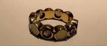 골드 원형 반지