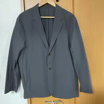 GU 그레이 테일러드 자켓