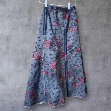 BETTY'S BLUE 스컬 꽃무늬 롱 스커트