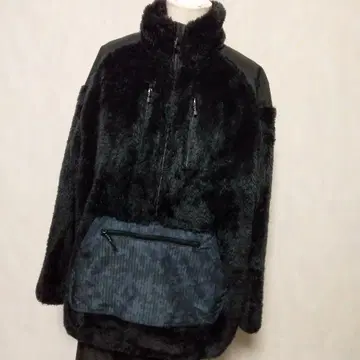블랙 플리스 자켓 프론트 포켓 부착