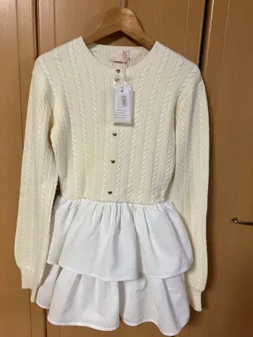 니트 티어드 상의