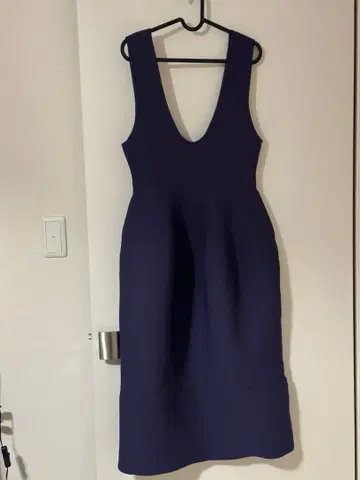 AEWEN MATOPH 슬리브리스 원피스