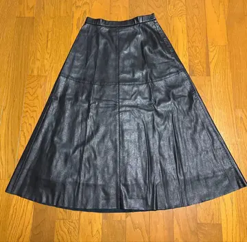 [ UNTITLED ] 가죽 플레어 롱 스커트