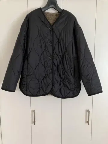 미디우미 퀼팅 자켓 보아 리버서블