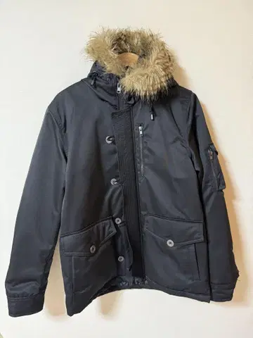 다운 자켓 후드 퍼 포함 블랙