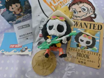 THE MONSTERS x ONE PIECE 러브브