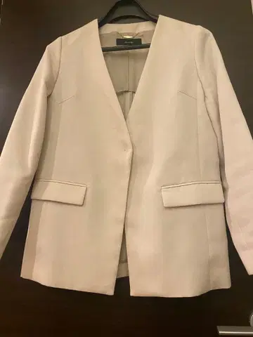 알아바일 노카라 벨티드 자켓