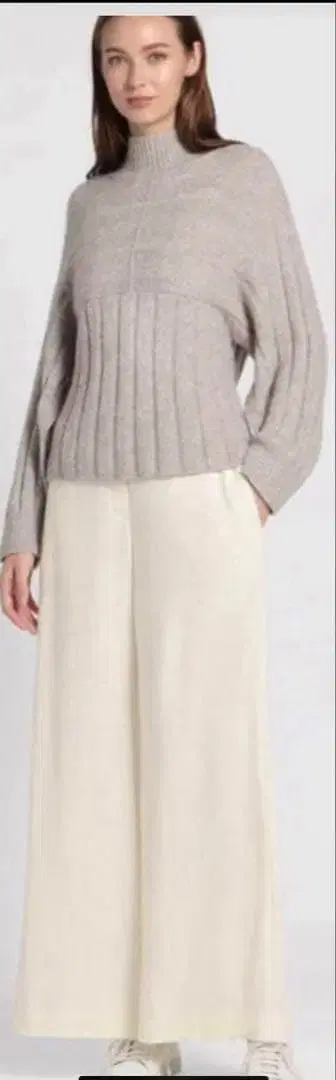 띠어리 럭스 2024 모크넥