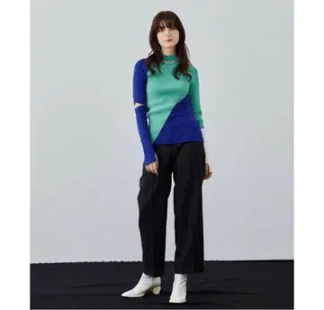 새상품 [ UNITED TOKYO 슬랜트 바이컬러 니트 ] 슬릿 일본제