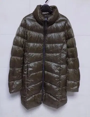 유니클로 헤링본 패턴 시크 울트라 라이트 다운 코트 M