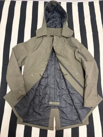 [ 새상품급 ] 올리브 그린 롱 L 사이즈 캐주얼/깔끔한 아우터