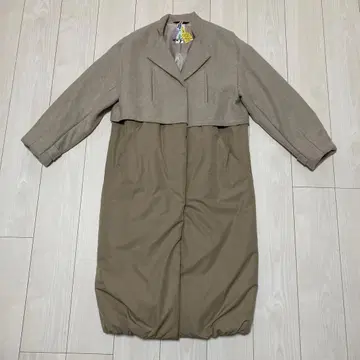 베이지 롱 코트