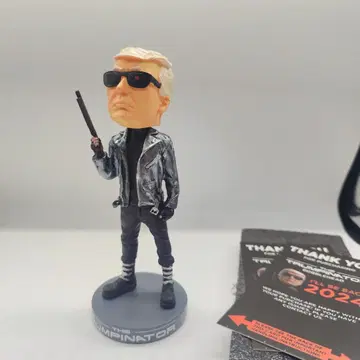 트럼프 대통령 보블헤드 트럼피네이터 터미네이터