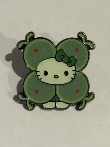 모키티 시크릿 핀 배지 시아와세모