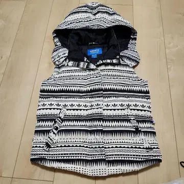 adidas 충전솜 베스트