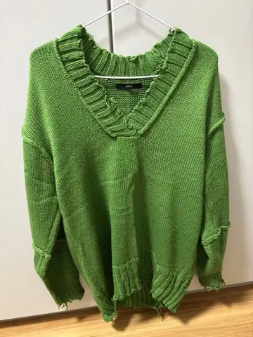 EMODA 그린 V넥 니트