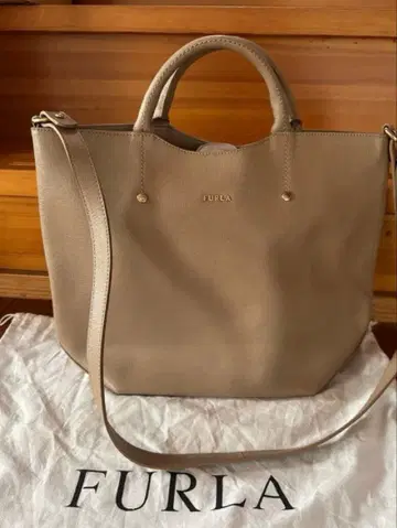 [ 새상품급 ] FURLA 베이지 핸드 숄더백 2way