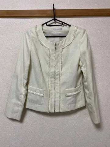 아이보리 자켓 플레어 스커트 화이트 상의 세트