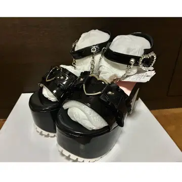 블랙 하트 장식 샌들 22.5cm
