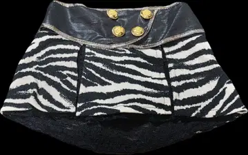 세일 d.i.a 제브라 패턴 플레어 치마바지