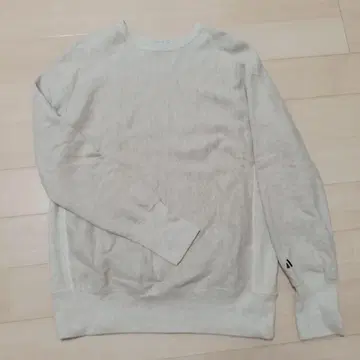 Americana 크루넥 맨투맨 라이트 그레이? 베이지?