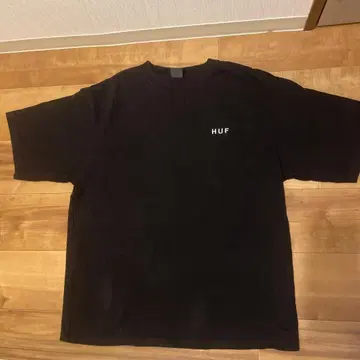 HUF 블랙 T셔츠