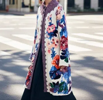 Anthropologie 꽃 패턴 니트 코트 S 사이즈