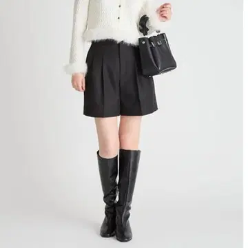 전개 턱 숏팬츠