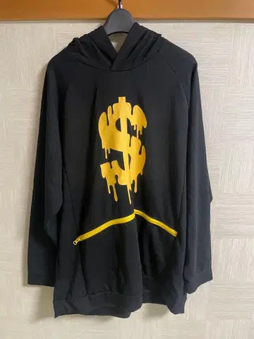 칩 클립 블랙 마크 후드티