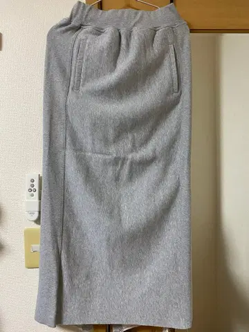 인 더 마켓 타이트 스커트