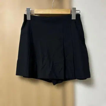 ZARA 플리츠 스칸츠