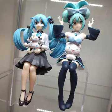 하츠네 미쿠 시나모롤 피규어 세트