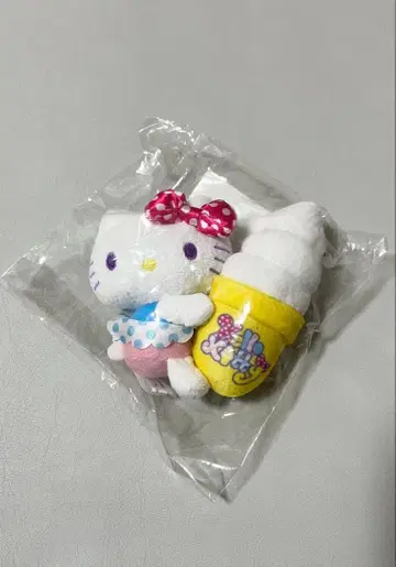 산리오 퓨로랜드 헬로키티 hello kitty 키체인