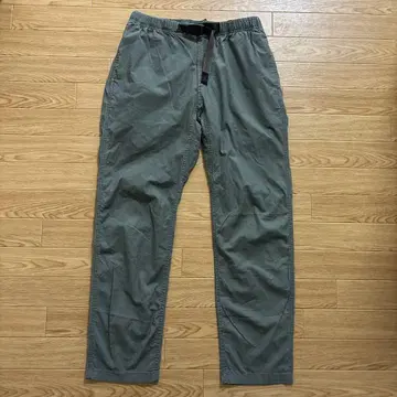 그라미치 올리브 그린 캐주얼 팬츠