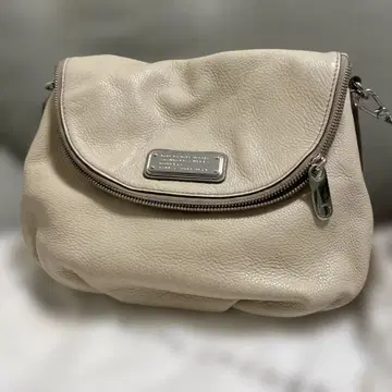 베이지 가죽 숄더백