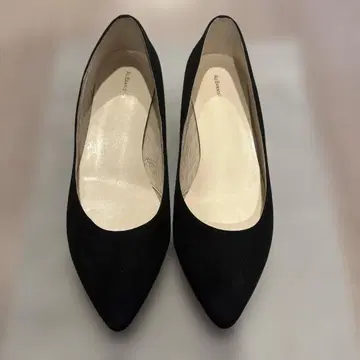 [미사용 새상품] AU BANNISTER 블랙 스틸레토 펌프스