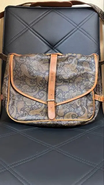 1980s 빈티지 AGNES 페이즐리 무늬 숄더백